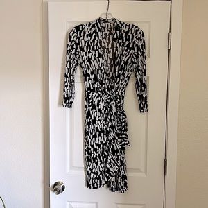 Maggie London Black and White Wrap Dress: size 4